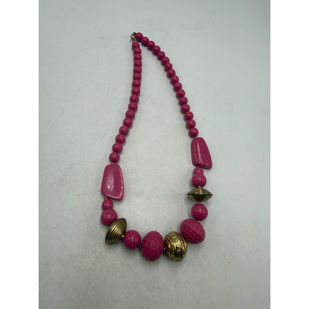 Vintage Pink Chunky Bead Statement Necklace Gold Tone Accents Fuchsia Retro